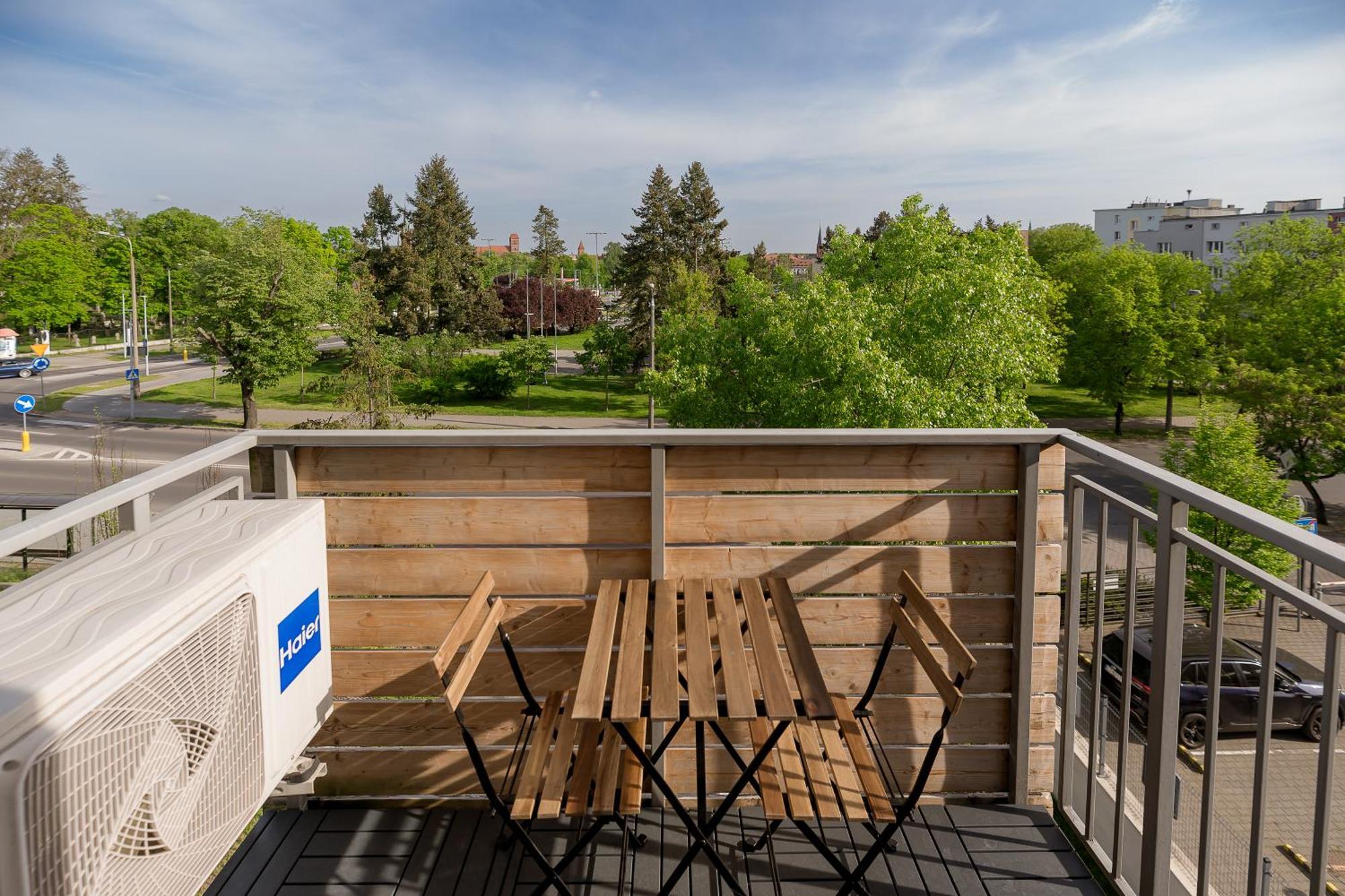 Unique Apartment With Parking Torun Exterior photo